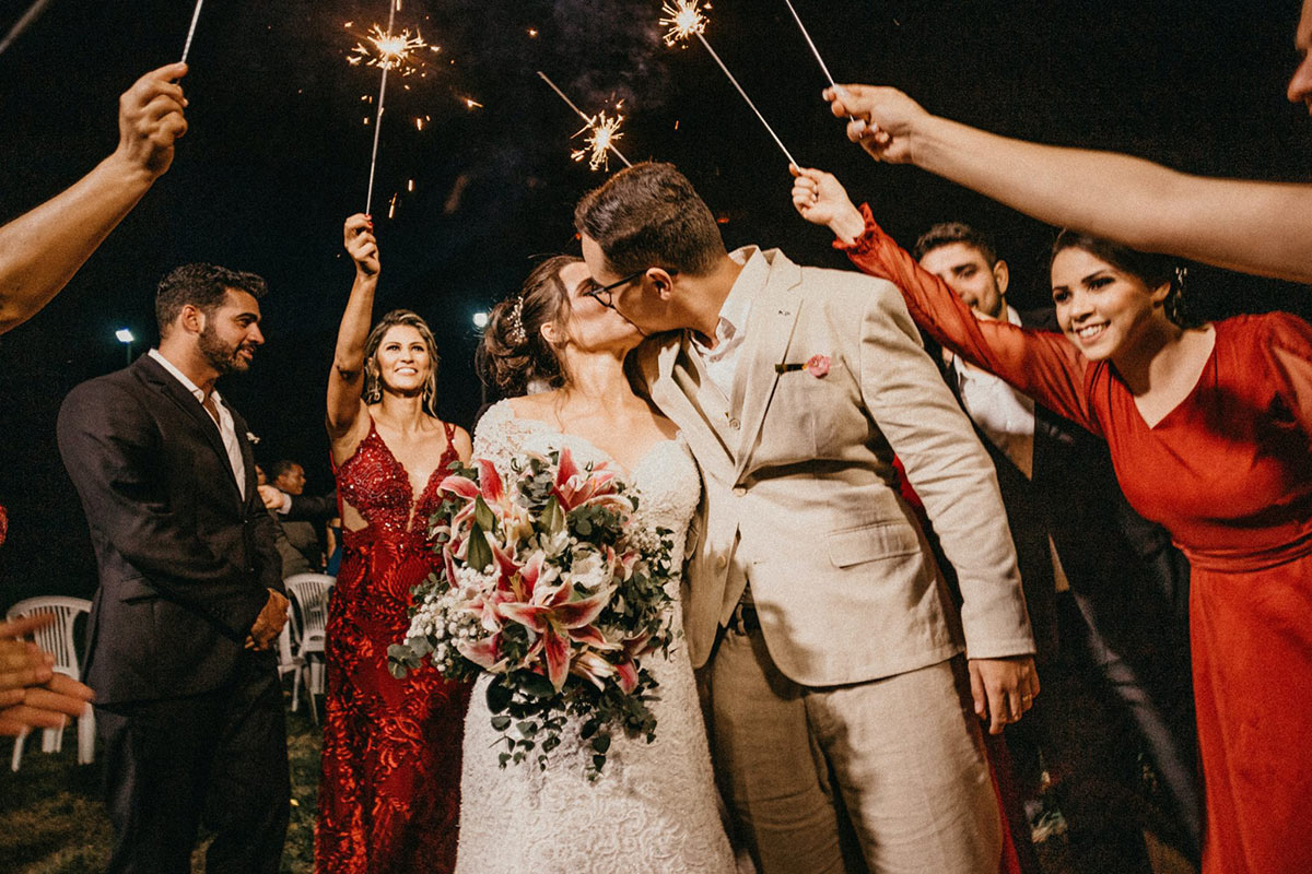 Pro Photographers Share their Tips on Getting Started and Succeeding as a Wedding Photographer